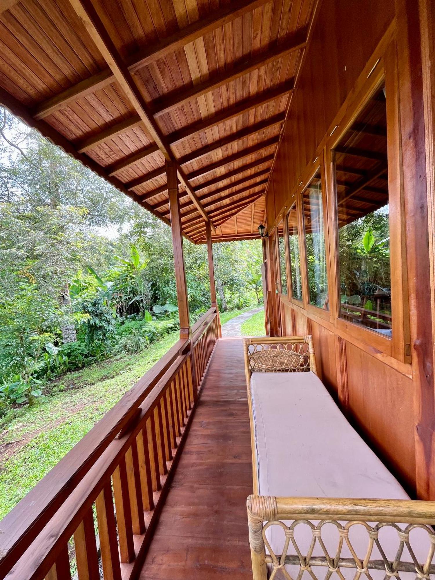 Manigelang Villa Munduk Szoba fotó